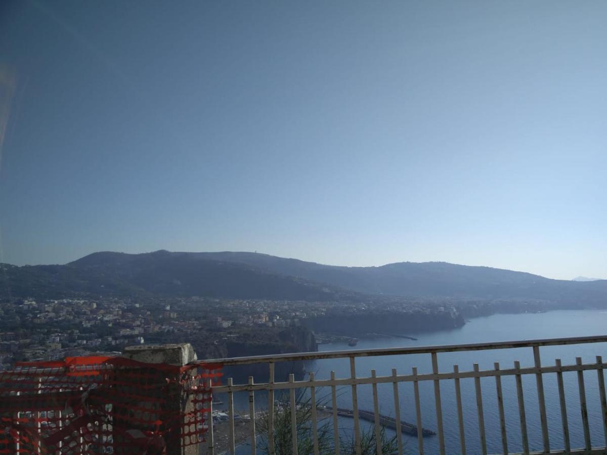 Grimaldi Guest Apartment Sorrento Exterior foto