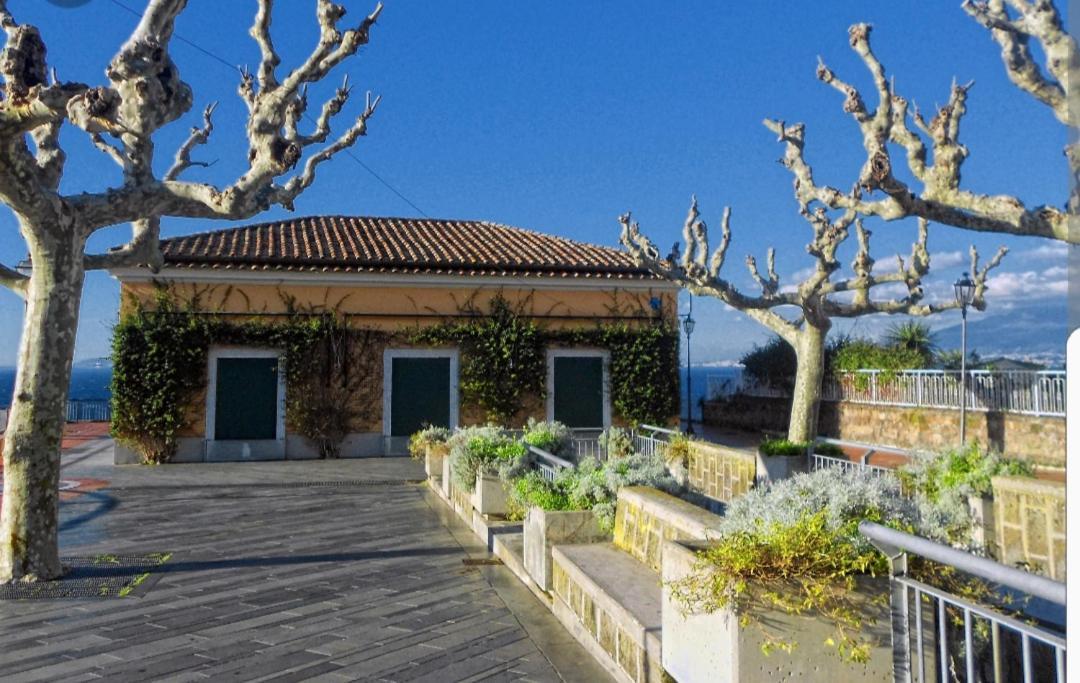 Grimaldi Guest Apartment Sorrento Exterior foto