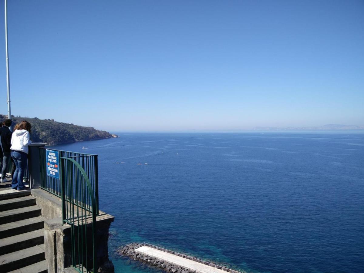 Grimaldi Guest Apartment Sorrento Exterior foto