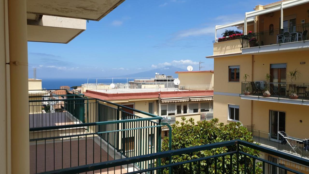 Grimaldi Guest Apartment Sorrento Exterior foto
