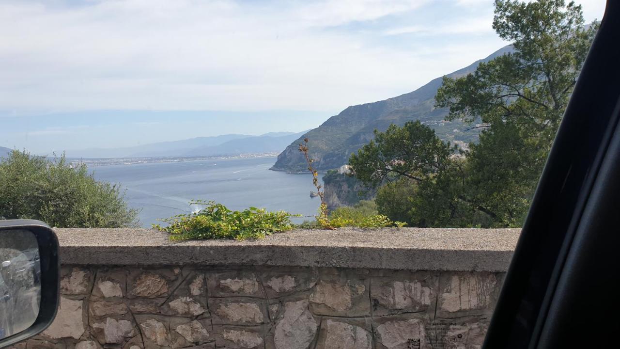 Grimaldi Guest Apartment Sorrento Exterior foto