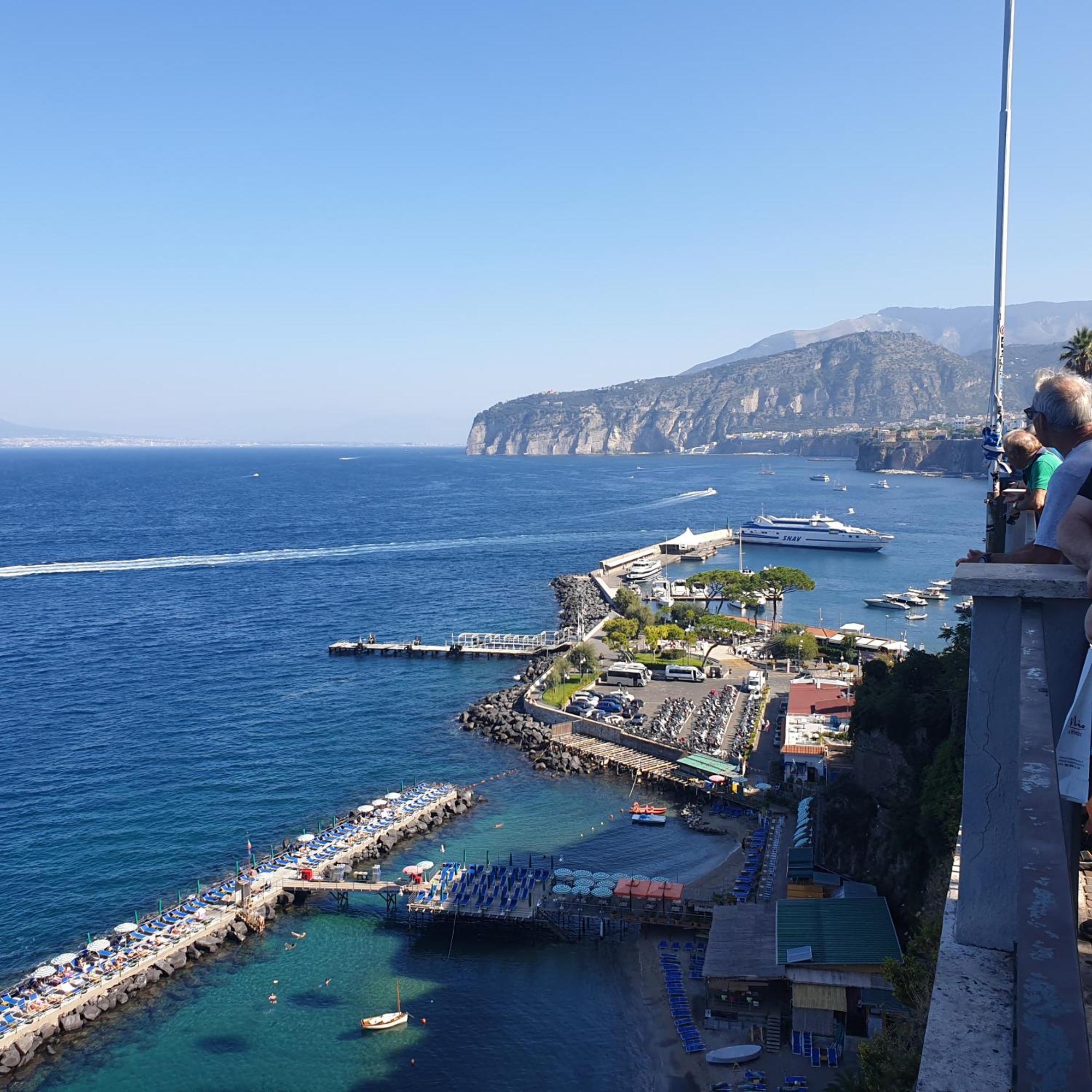 Grimaldi Guest Apartment Sorrento Exterior foto